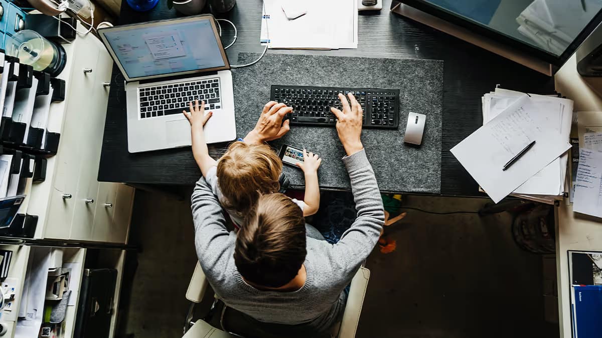 WORKING WOMAN AND HOME MANAGEMENT